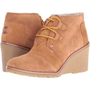 TOMS Women's Wheat Suede With Shearling Women's Desert Wedge Booties